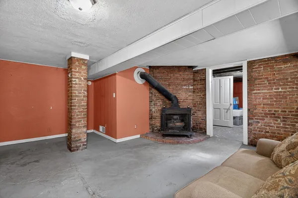 $225,000 | 212 North Pine Street, Momence, IL 60954