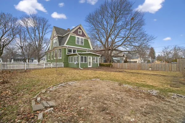 $225,000 | 212 North Pine Street, Momence, IL 60954
