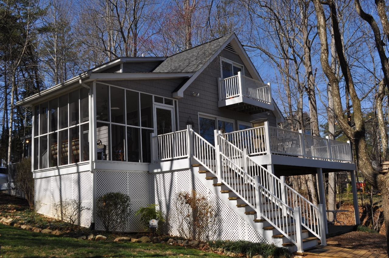 2011 Merriman Way Road Moneta, VA 24121 - Photo 34 of 48 Side View of Home