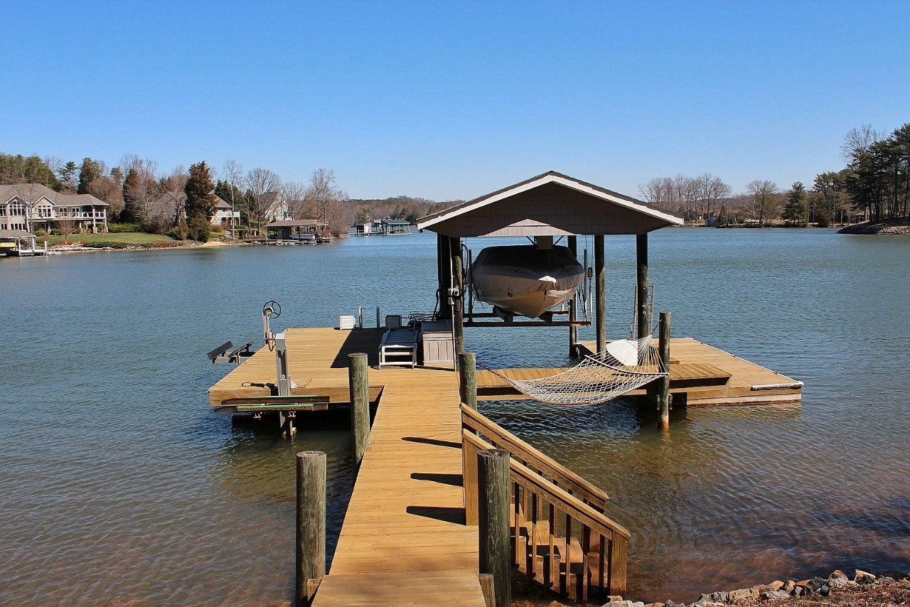 2011 Merriman Way Road Moneta, VA 24121 - Photo 47 of 48 Dock