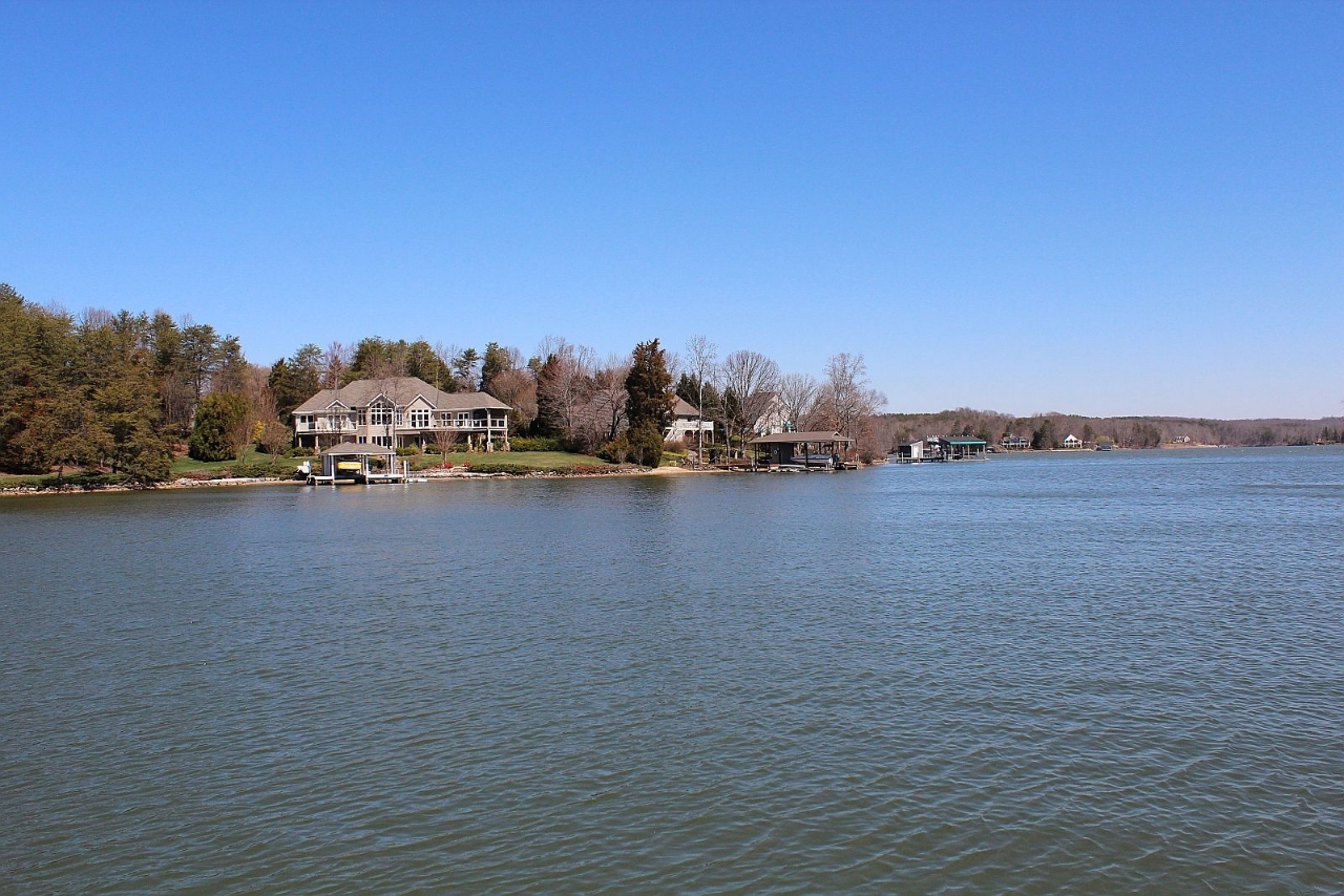 2011 Merriman Way Road Moneta, VA 24121 - Photo 10 of 48 Lake Views