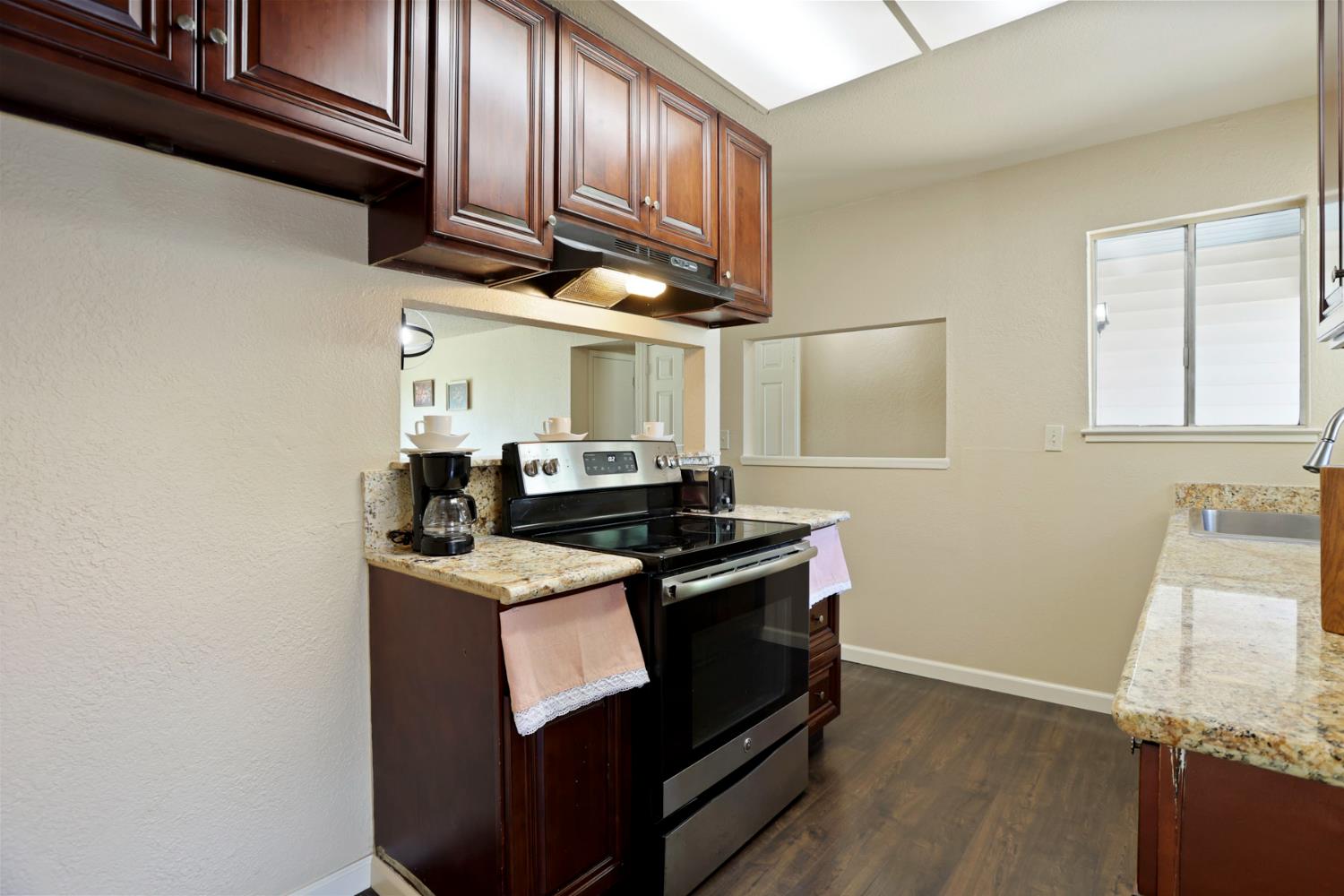 3355 Anne Street Stockton, CA 95206 - Photo 12 of 30