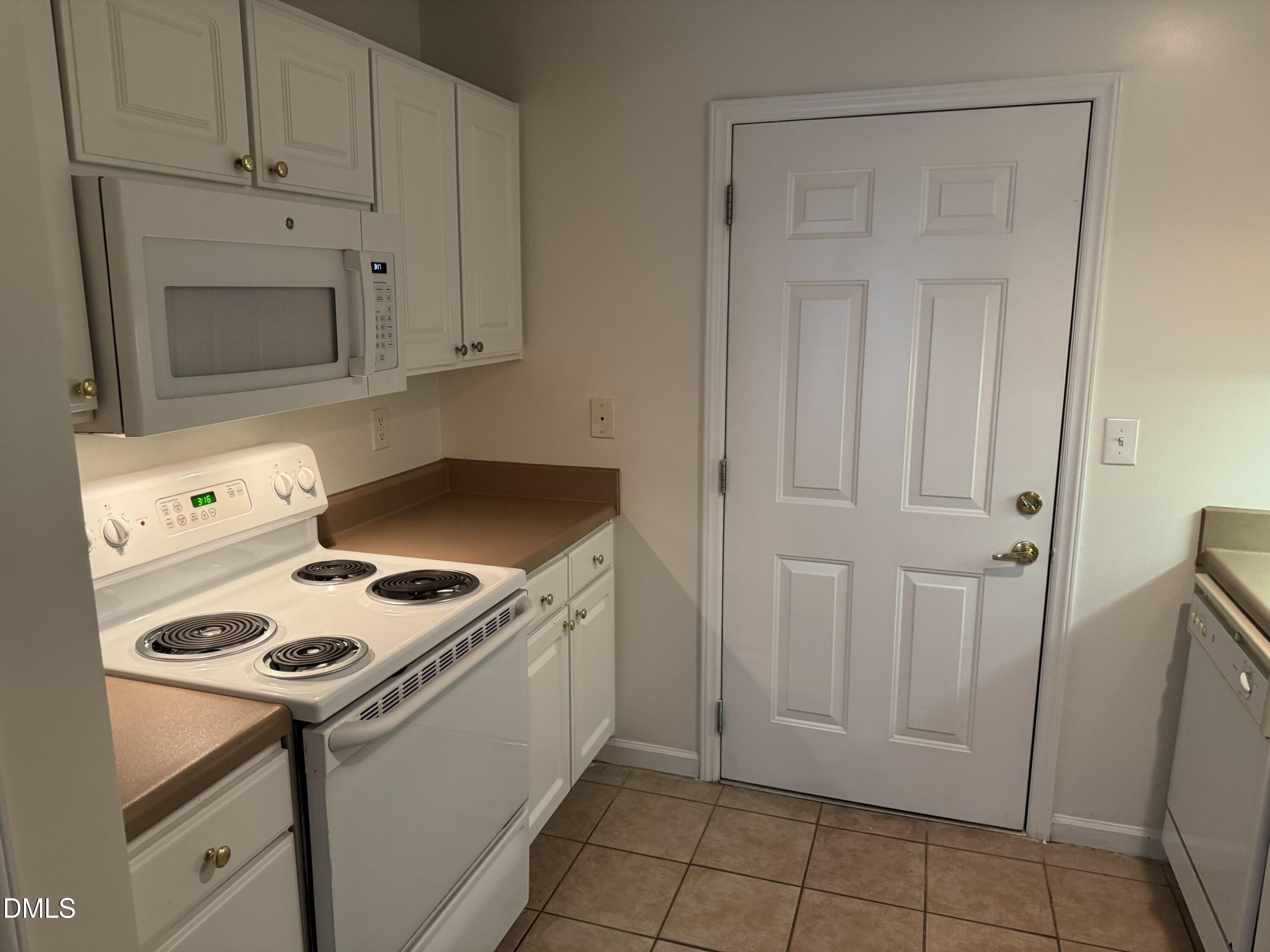 11371 Clubhaven Place Raleigh, NC 27617 - Photo 10 of 24 Kitchen