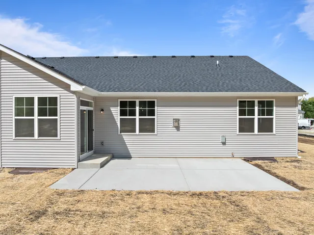 $387,950 | 1575 Meadowview Court, Whitewater, WI 53190
