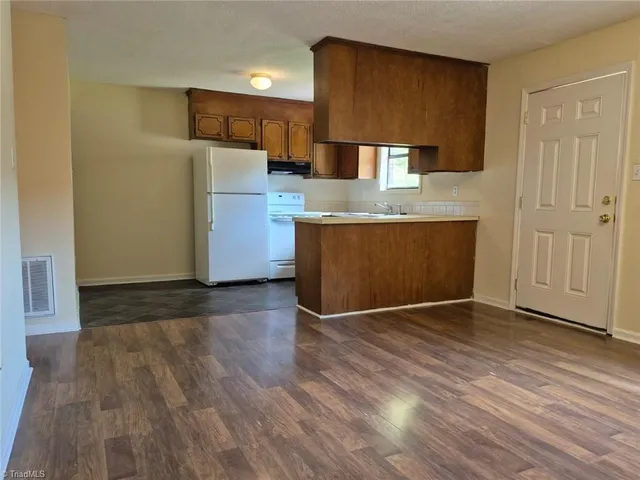 $350,000 | 1506 Oakshire Court, Winston-Salem, NC 27107