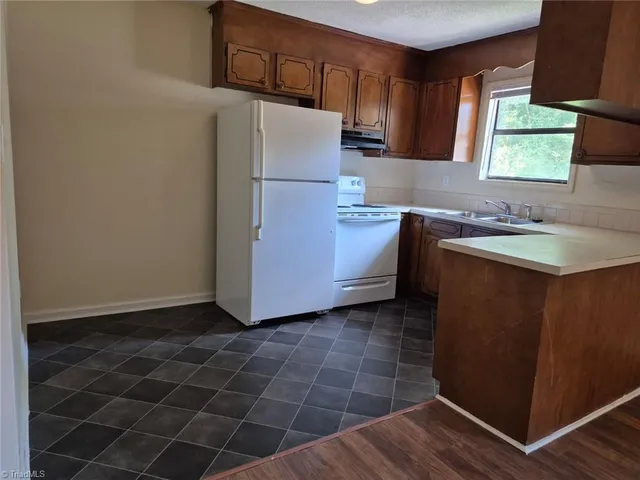 $350,000 | 1506 Oakshire Court, Winston-Salem, NC 27107
