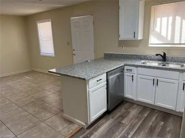 $350,000 | 1506 Oakshire Court, Winston-Salem, NC 27107