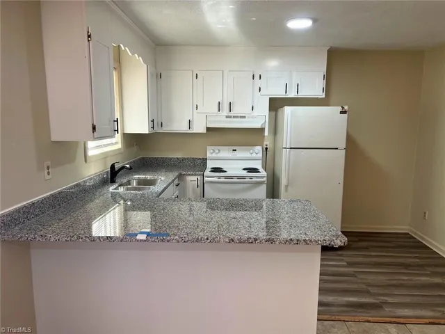 $350,000 | 1506 Oakshire Court, Winston-Salem, NC 27107