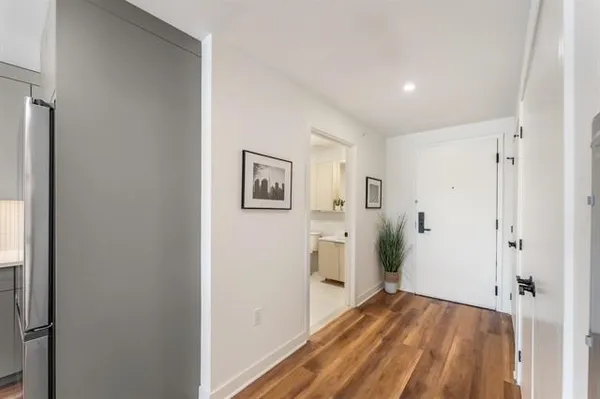 $2,600 | 873 Communipaw Avenue, Unit 213, Jersey City, NJ 07304