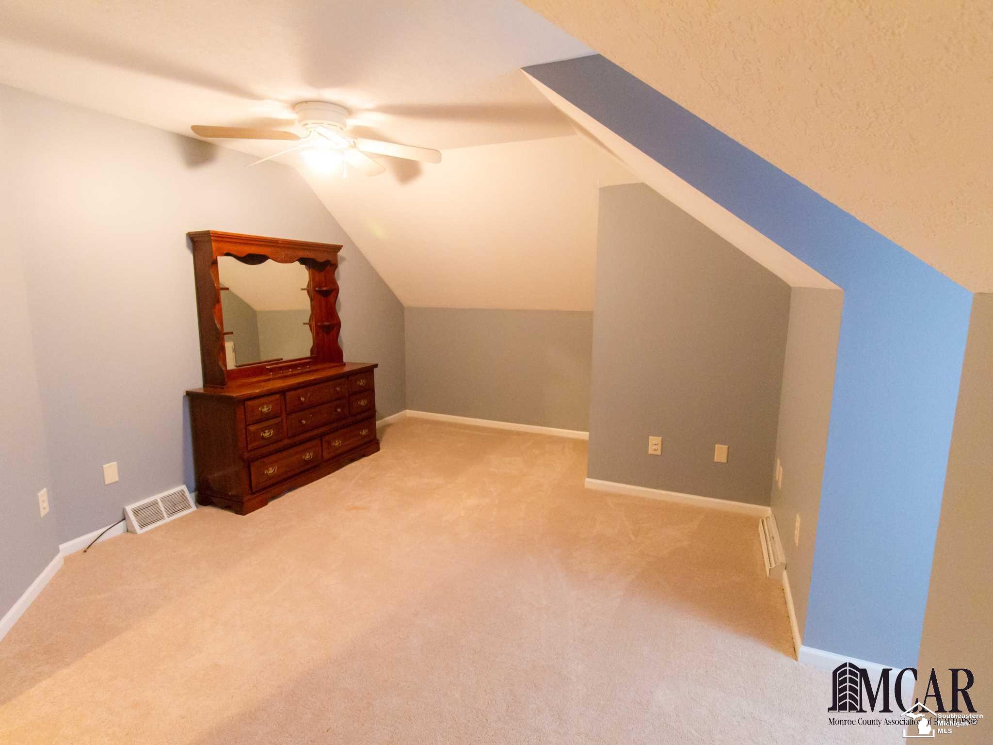 5830 Douglas Road Ida, MI 48140 - Photo 24 of 42 21438547-23.JPG