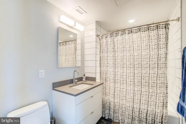 $2,995 | 1300 4th Street Southeast, Unit 414, Washington, DC 20003