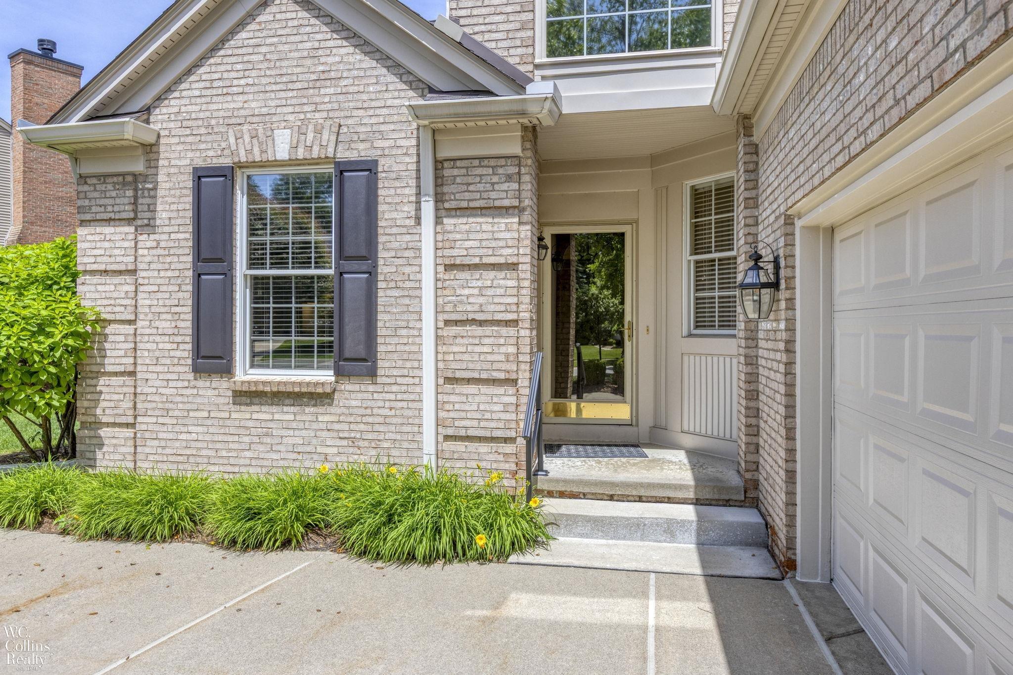 1195 Rock Valley Drive Rochester, MI 48307 - Photo 3 of 42