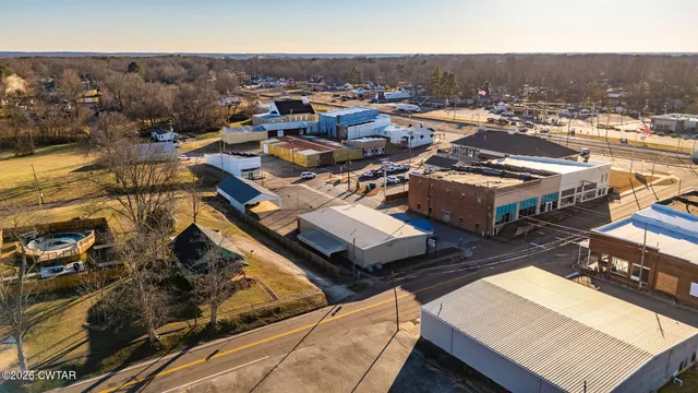 $119,000 | 206 Broad Street, Greenfield, TN 38230