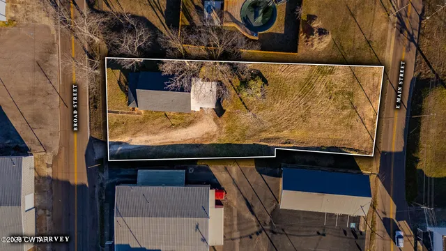 $119,000 | 206 Broad Street, Greenfield, TN 38230