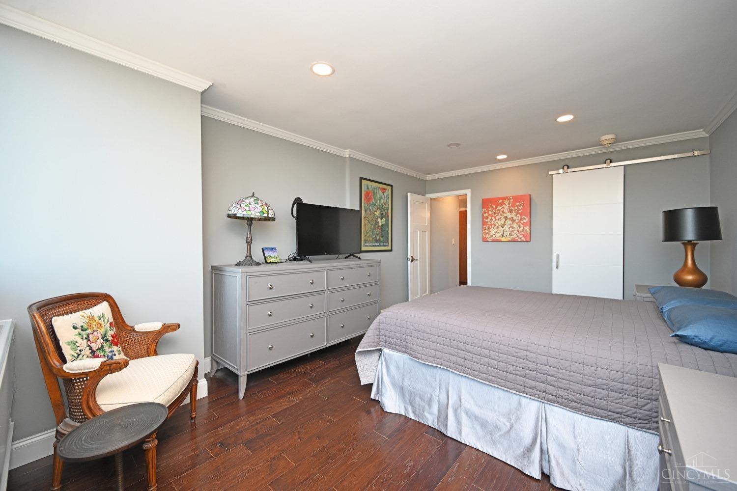 2324 Madison Road, Unit 1601 Cincinnati, OH 45208 - Photo 20 of 32 Gallery Image 20