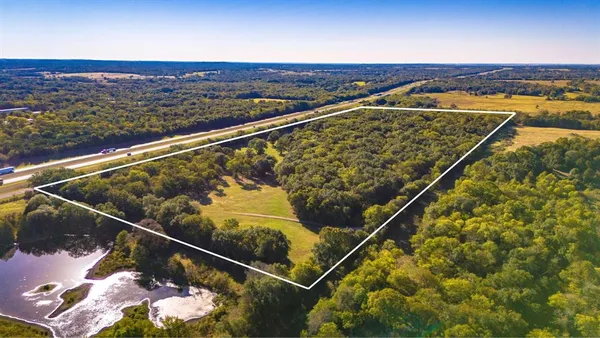 $1,100,000 | 45 Interstate 45, Fairfield, TX 75840