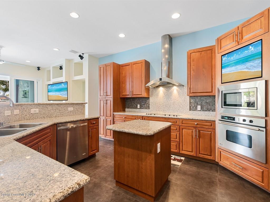 2356 North Riverside Drive Melbourne, FL 32903 - Photo 11 of 48 011_65336542