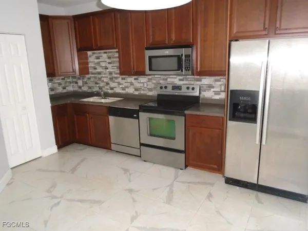 $2,250 | 2447 Laurentina Lane, Cape Coral, FL 33909