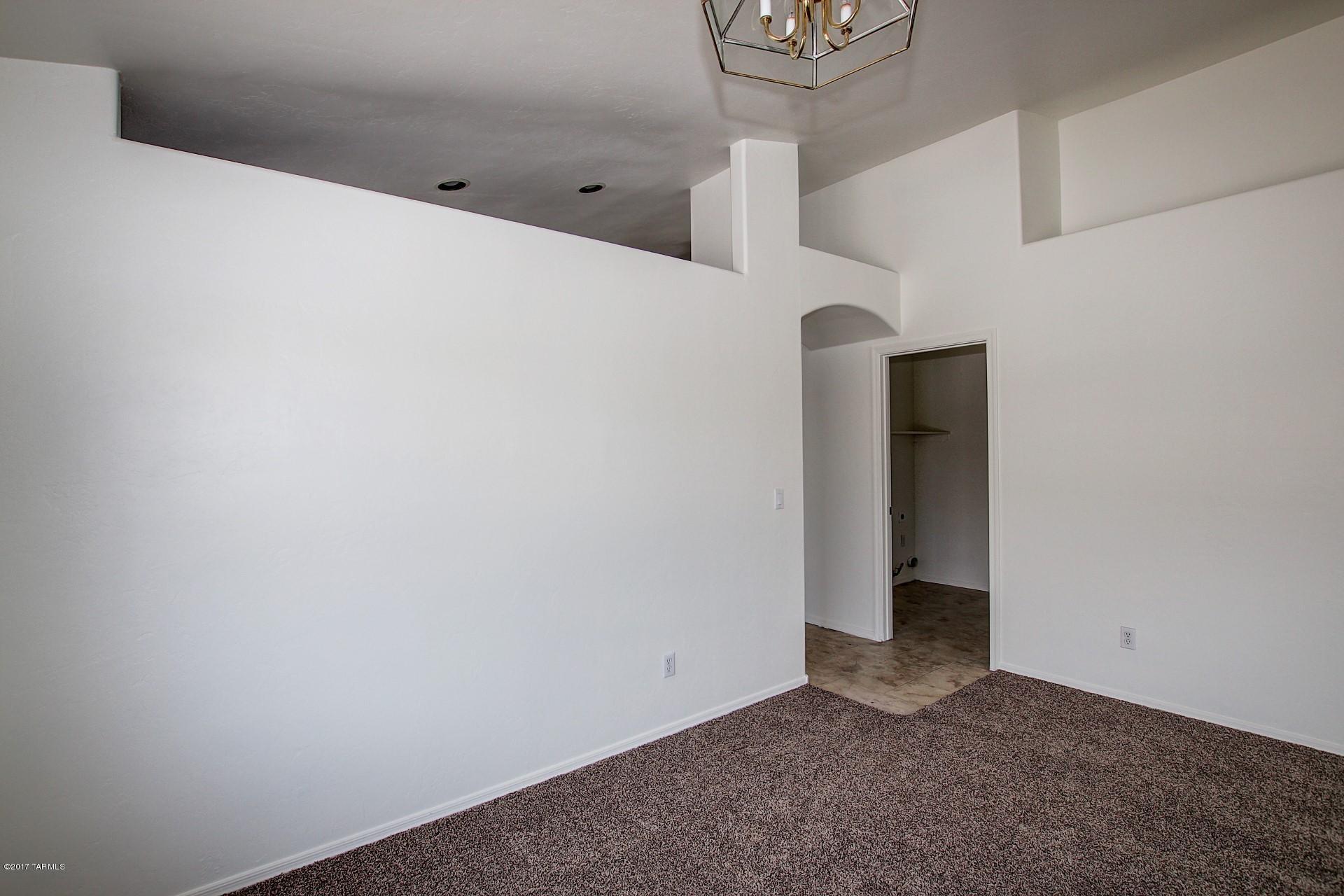 4513 South Valley Road Tucson, AZ 85714 - Photo 18 of 41