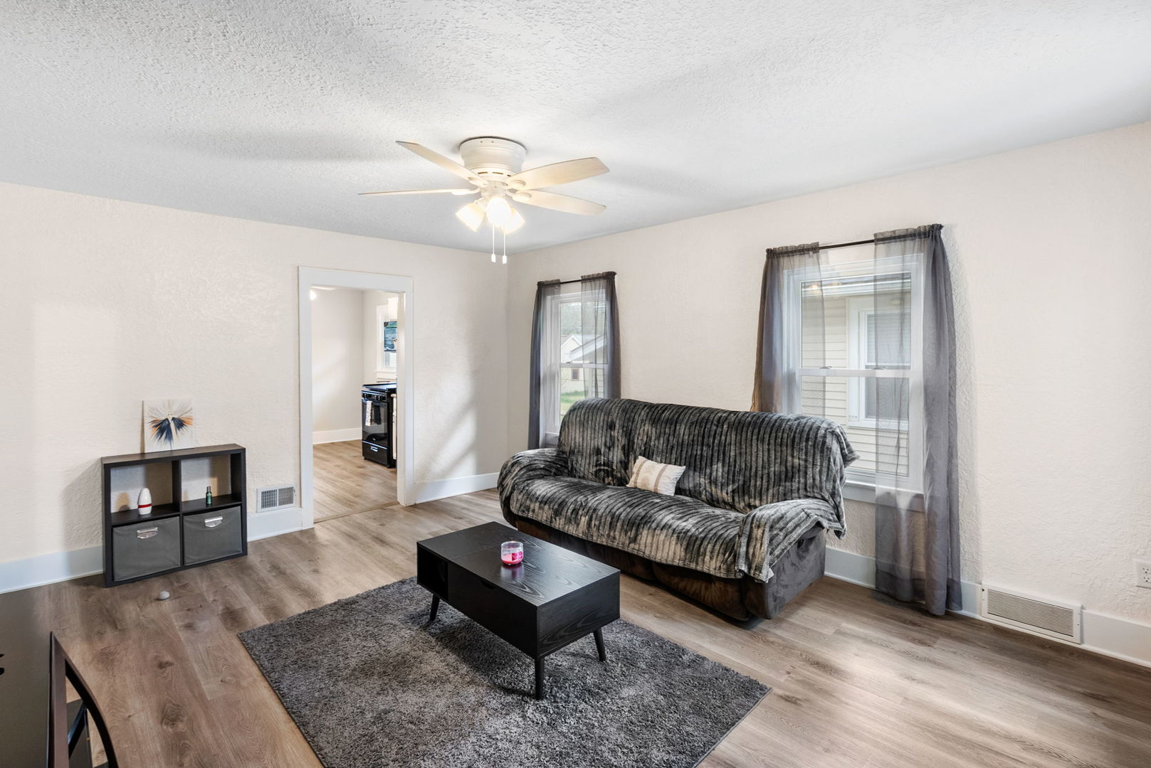 417 9th Street Silvis, IL 61282 - Photo 2 of 10