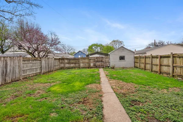 $135,000 | 417 9th Street, Silvis, IL 61282