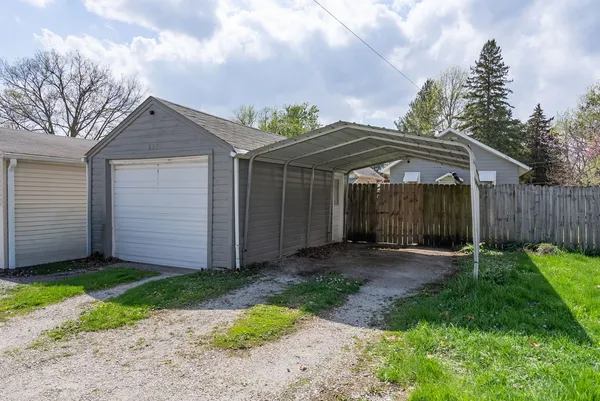 $135,000 | 417 9th Street, Silvis, IL 61282