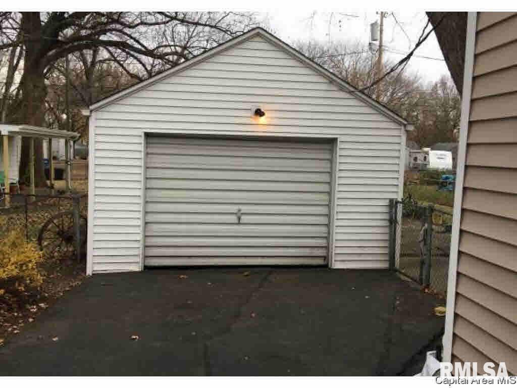 1808 North 19th Street Springfield, IL 62702 - Photo 2 of 14