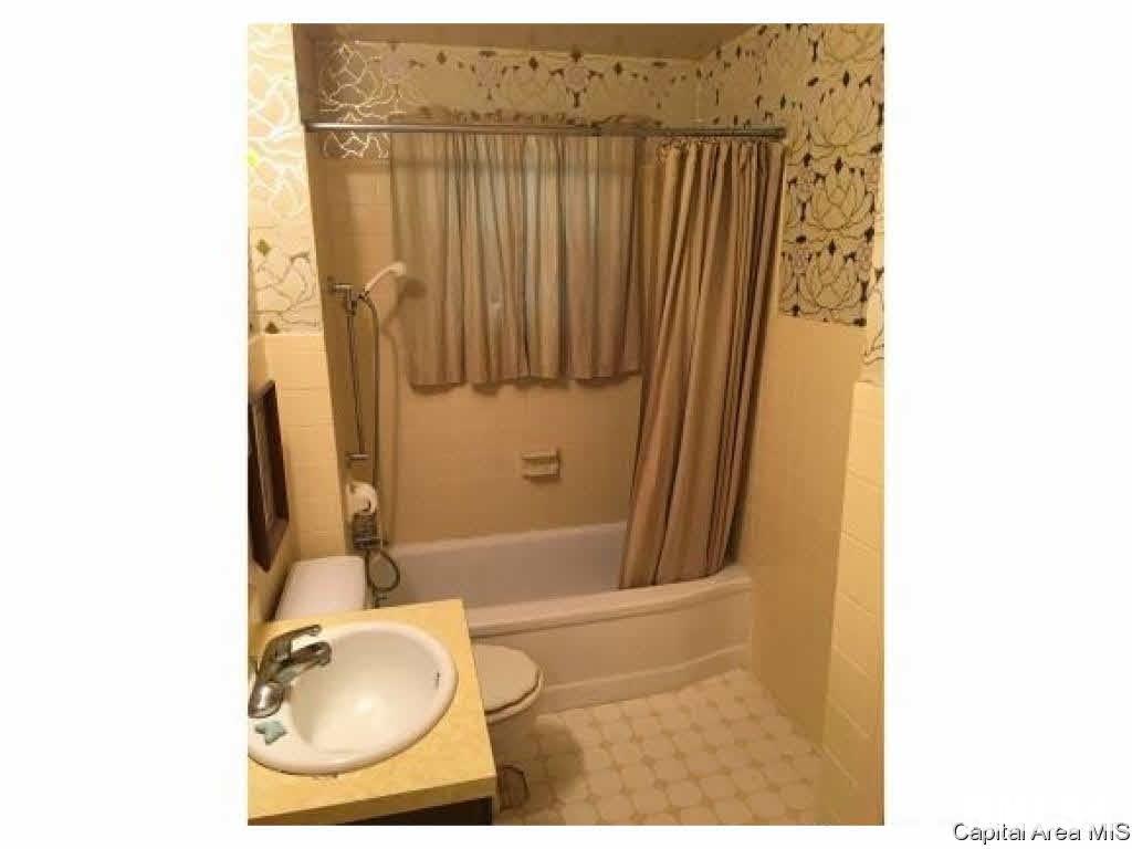 1808 North 19th Street Springfield, IL 62702 - Photo 8 of 14