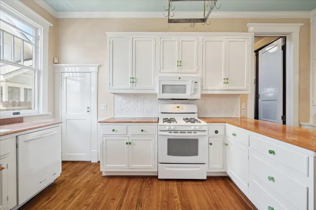 $1,100,000 | 2614 Stanford Street, Houston, TX 77006