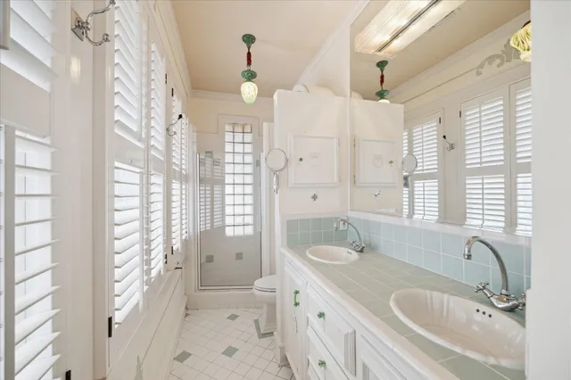 $1,100,000 | 2614 Stanford Street, Houston, TX 77006