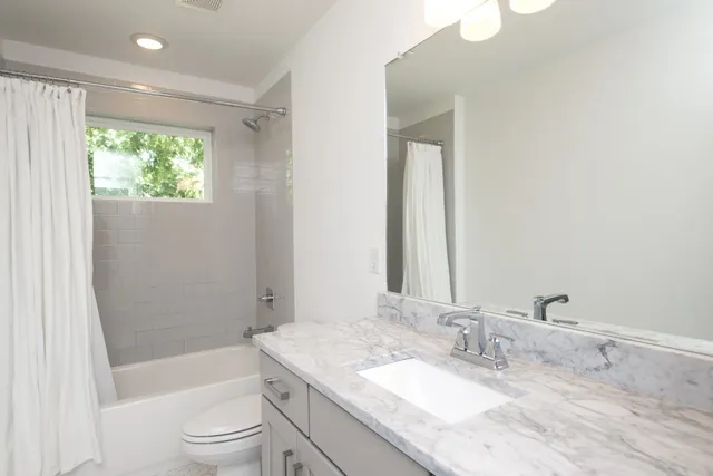 $3,695 | 1708 A Neal Terrace, Nashville, TN 37203