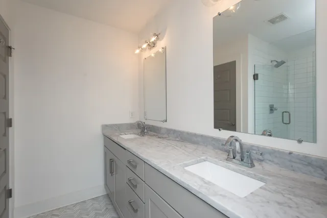 $3,695 | 1708 A Neal Terrace, Nashville, TN 37203