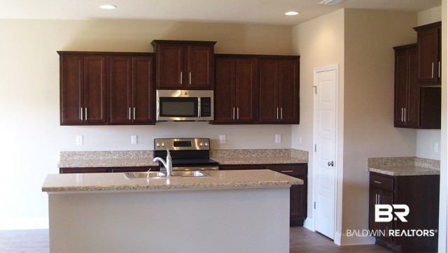 4165 Craigend Loop Gulf Shores, AL 36542 - Photo 4 of 7