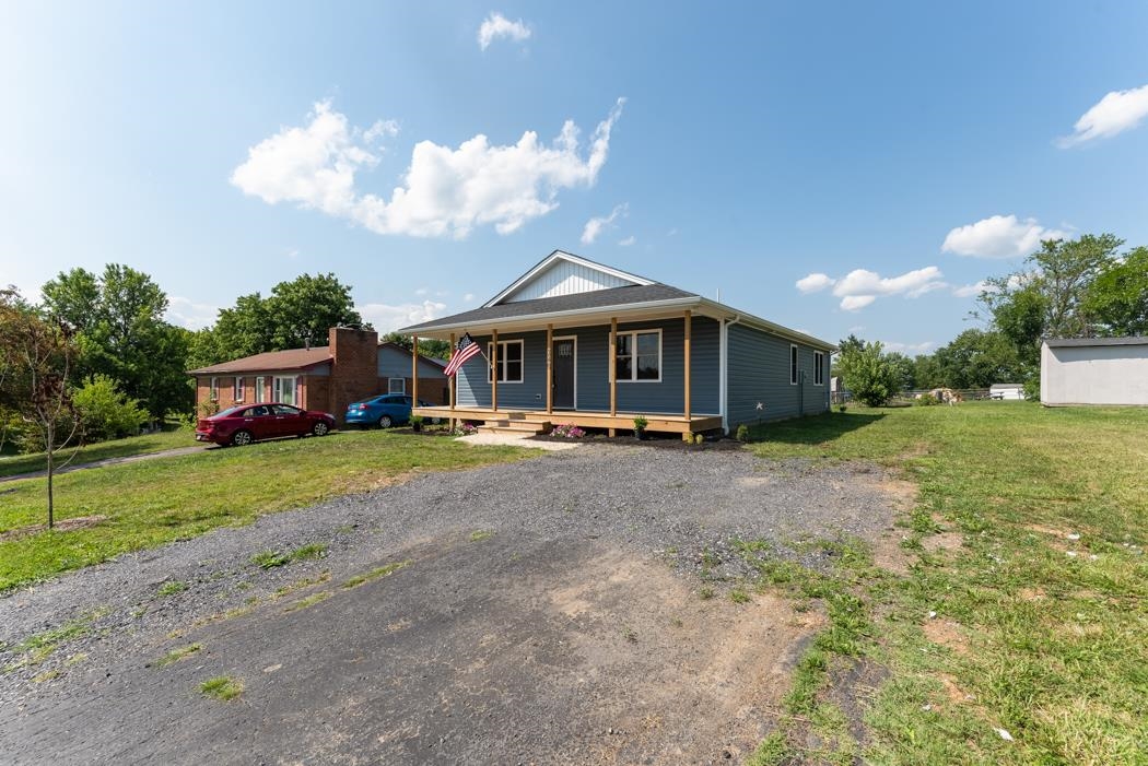 240 Westgate Road Verona, VA 24482 - Photo 2 of 68 Gallery Image 2