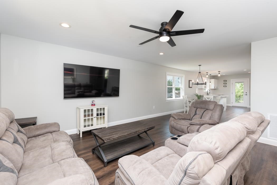 240 Westgate Road Verona, VA 24482 - Photo 6 of 68 Gallery Image 6