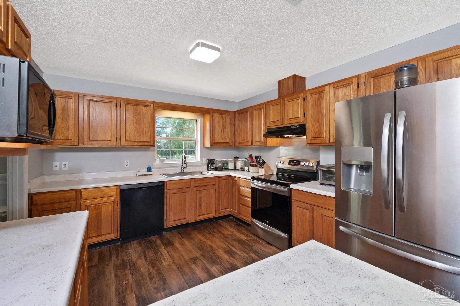 3879 Fox Road Pace, FL 32571 - Photo 14 of 37 Gallery Image 14
