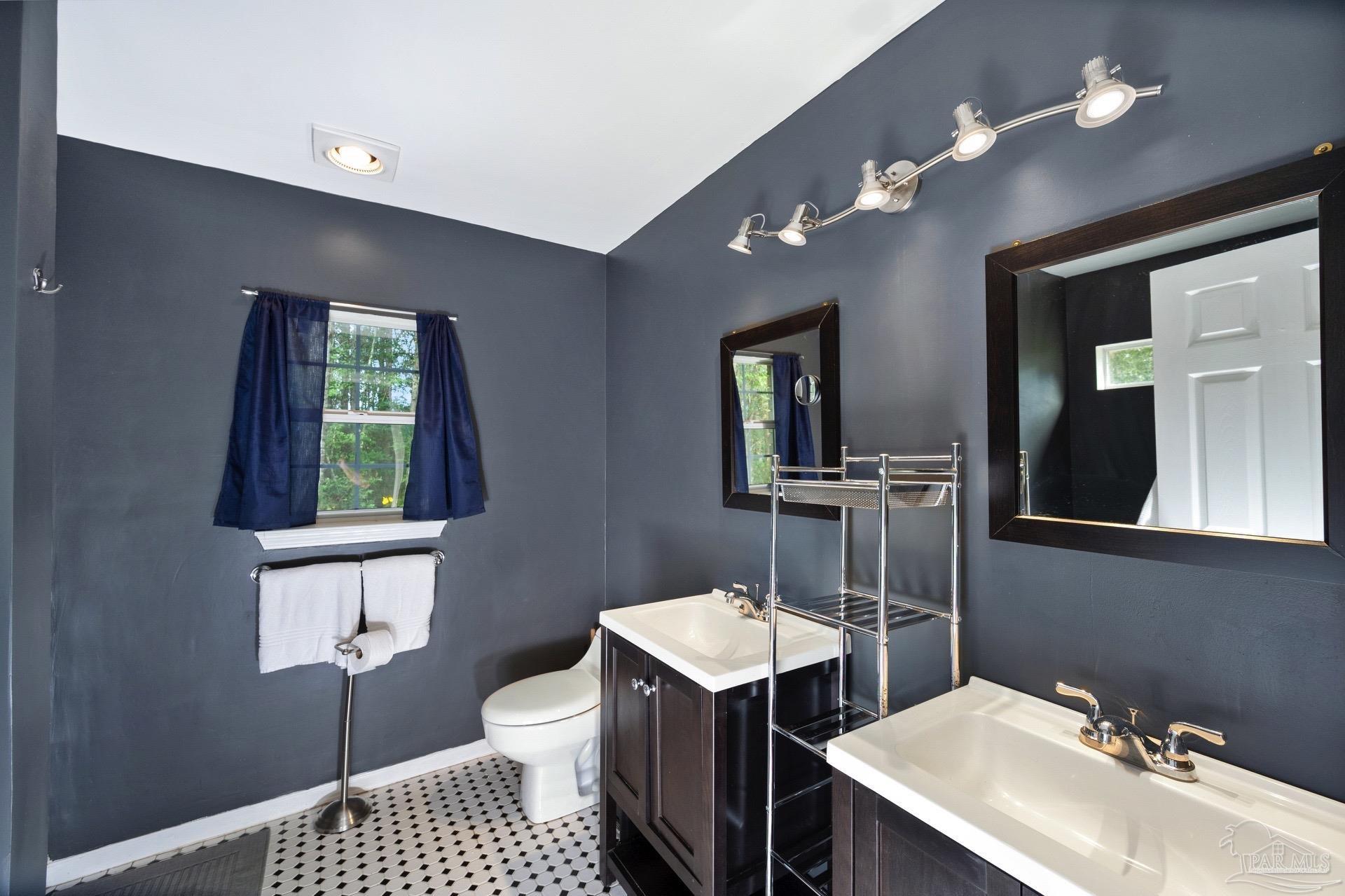 3879 Fox Road Pace, FL 32571 - Photo 19 of 37 Gallery Image 19