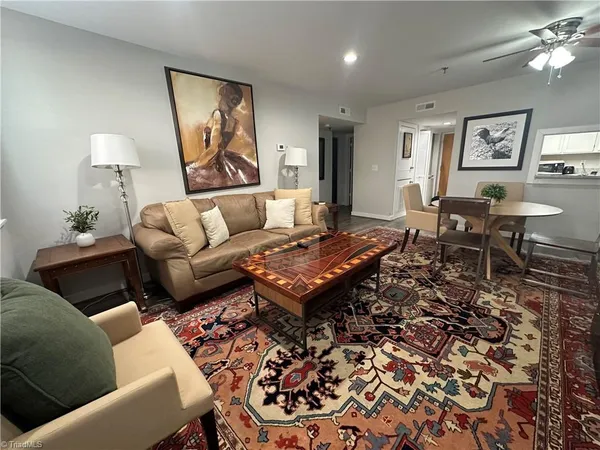 $227,500 | 315 North Spruce Street, Unit 301, Winston-Salem, NC 27101