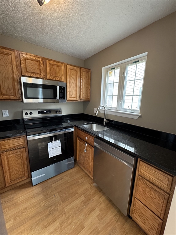 14 Nancy Road, Unit 6 Easton, MA 02375 - Photo 5 of 17