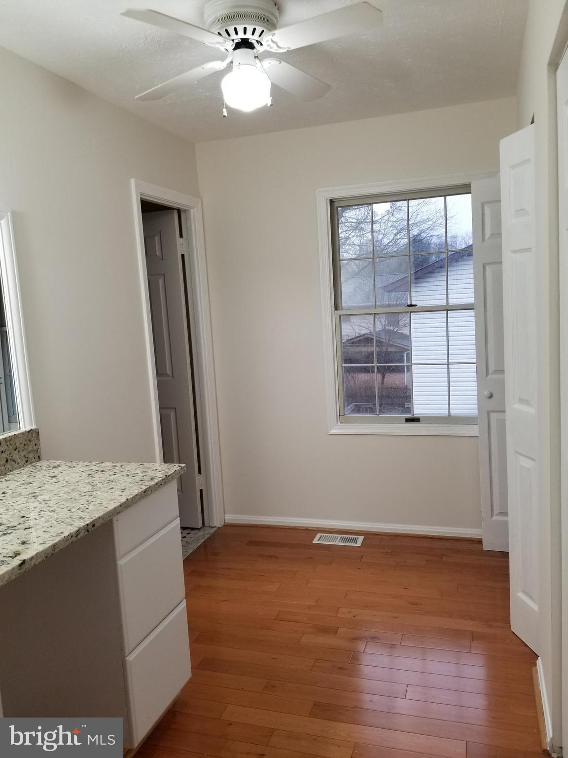 6184 Sunny Spring Columbia, MD 21044 - Photo 14 of 30 Bedroom (Master)
