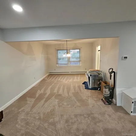 $4,000 | 121 Henry Street, Massapequa, NY 11758
