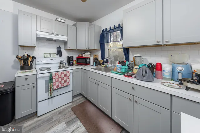 $320,000 | 40 Spillway Drive, Alloway, NJ 08001