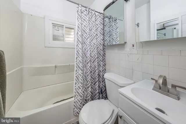 $320,000 | 40 Spillway Drive, Alloway, NJ 08001