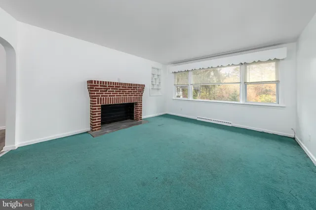 $320,000 | 40 Spillway Drive, Alloway, NJ 08001