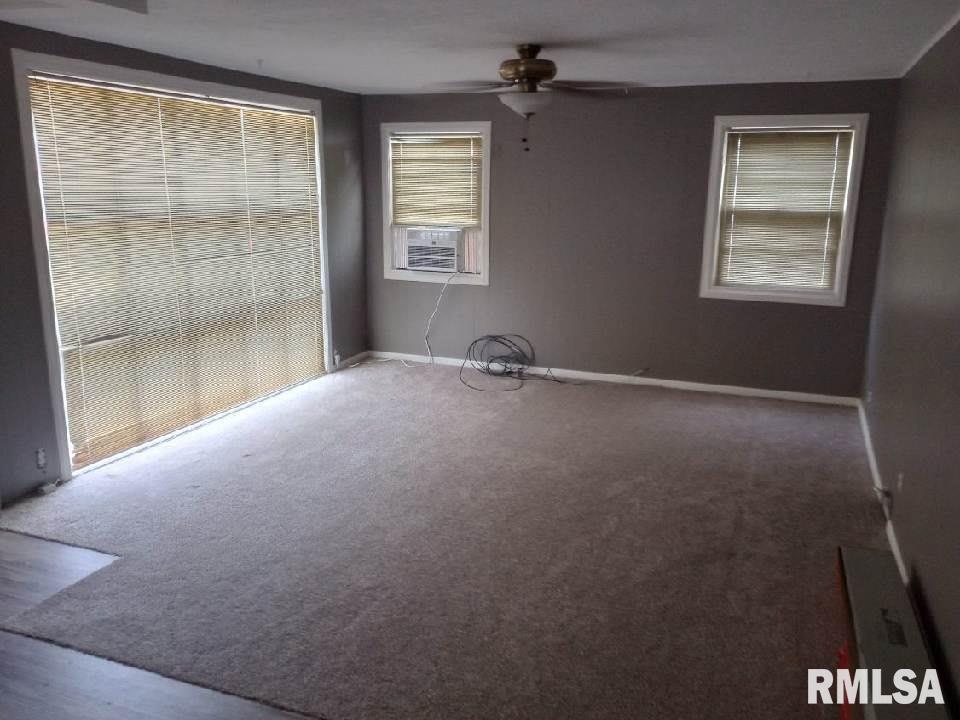 2705 Holmes Avenue Springfield, IL 62704 - Photo 3 of 9