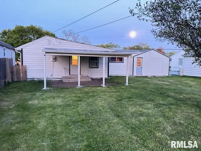 $89,900 | 2705 Holmes Avenue, Springfield, IL 62704