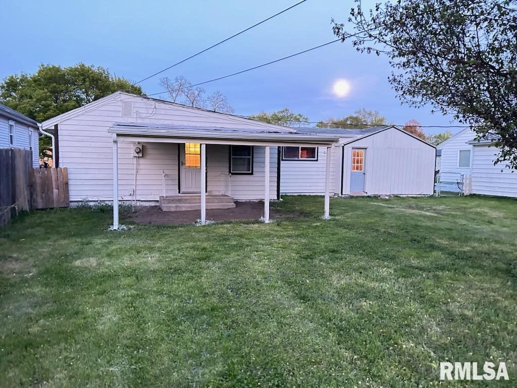 2705 Holmes Avenue Springfield, IL 62704 - Photo 8 of 9