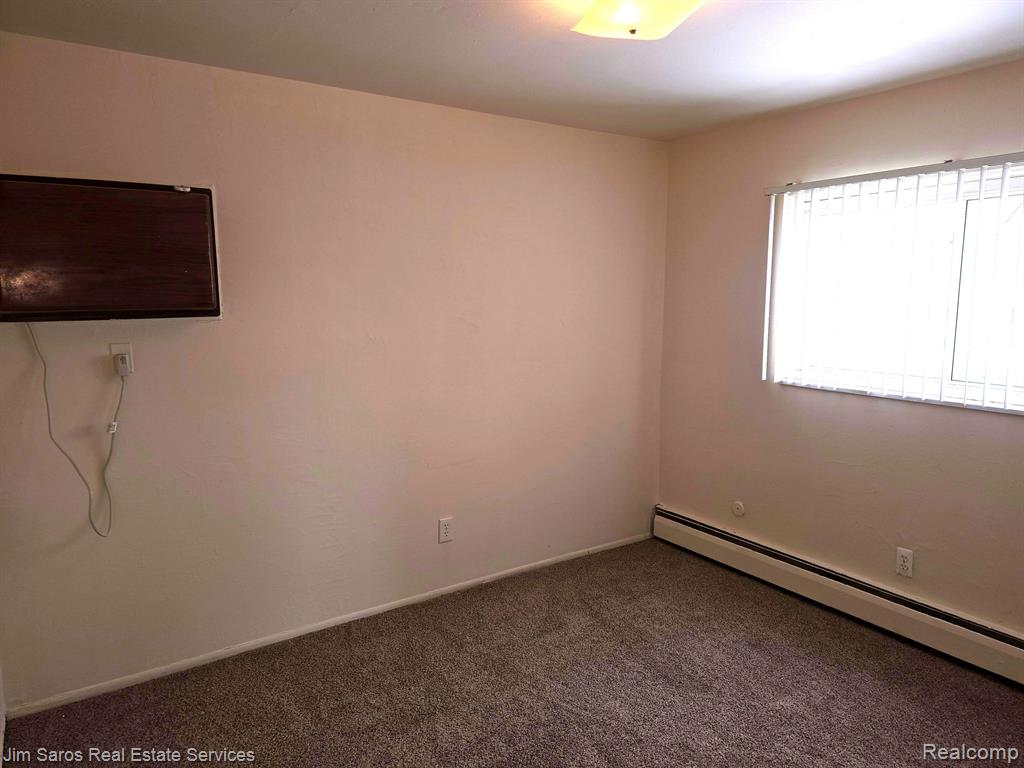 16425 12 Mile Road Roseville, MI 48066 - Photo 6 of 9