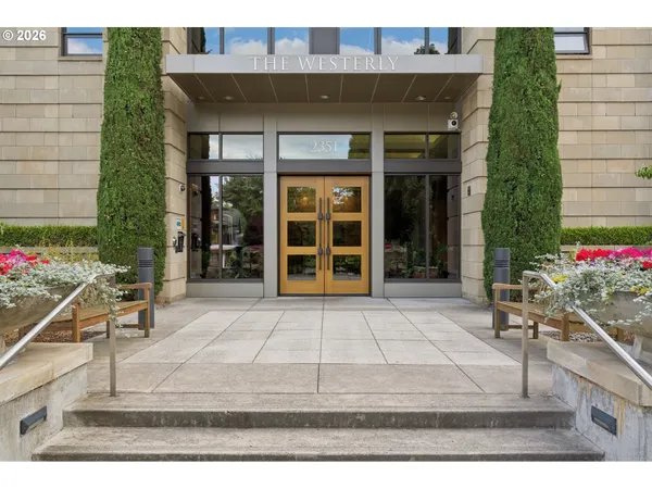 $1,595,000 | 2351 Northwest Westover Road, Unit 601, Portland, OR 97210