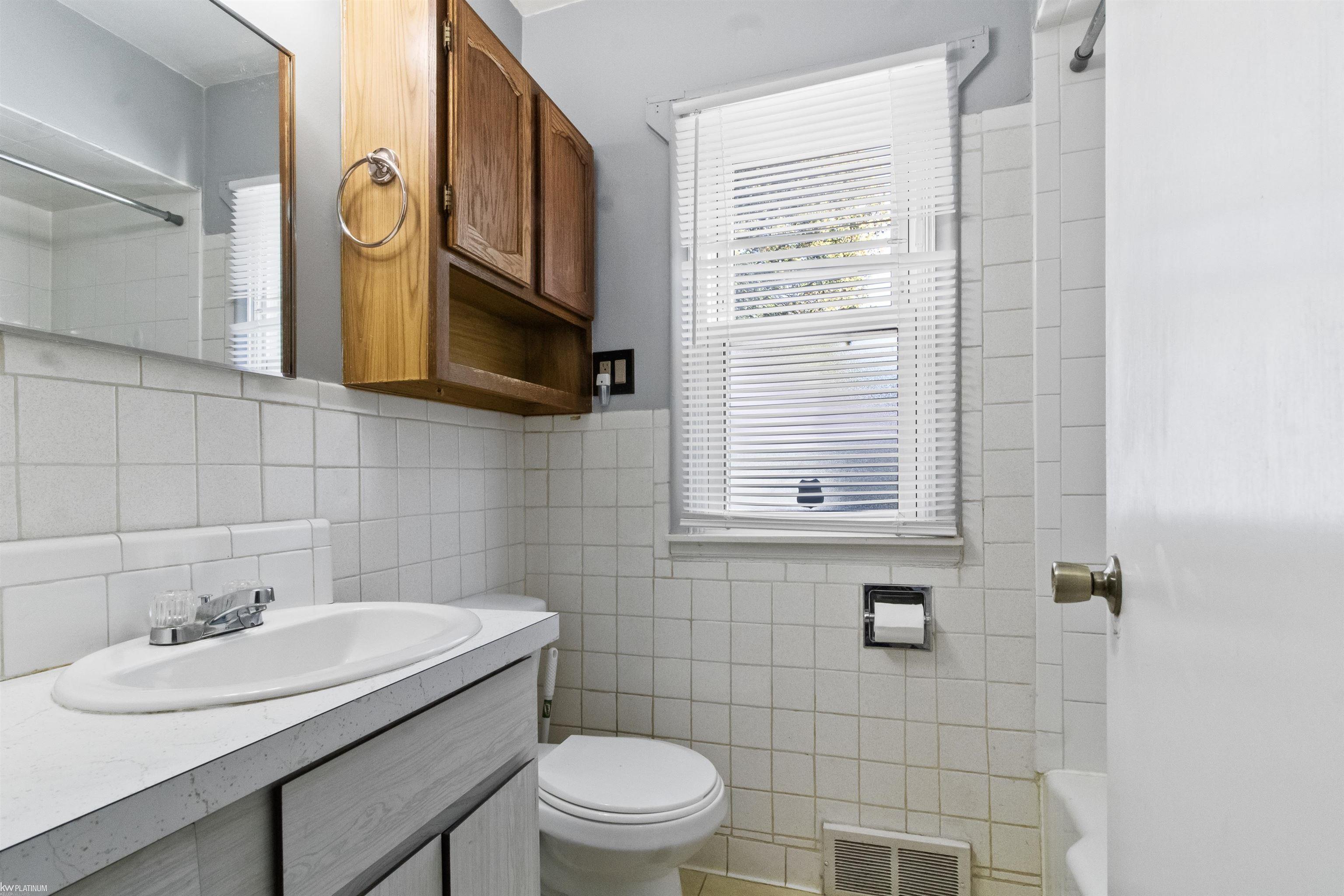 22062 Rausch Avenue Eastpointe, MI 48021 - Photo 19 of 23